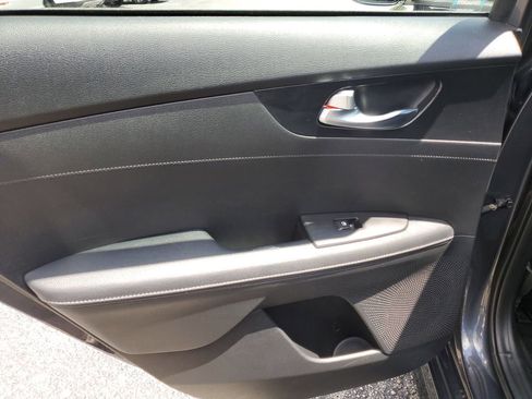 Certified 2022 Kia Forte GT-Line FWD image 17