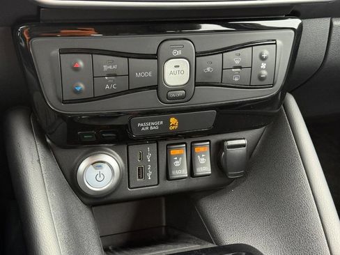 Used 2022 Nissan Leaf SL Plus FWD image 17