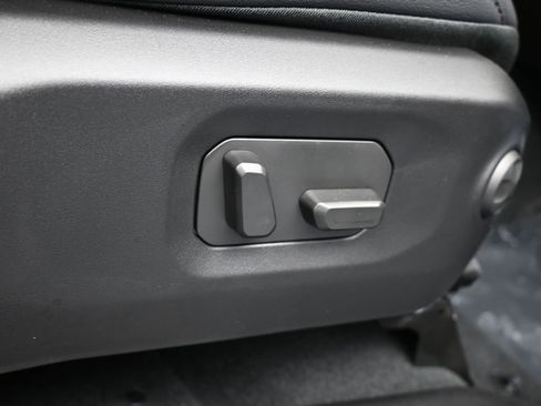 Used 2024 Jeep Gladiator Sport w/ Premium Package image 40