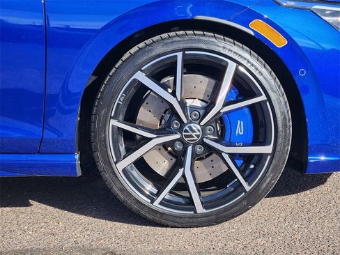 Used 2022 Volkswagen Golf R image 29