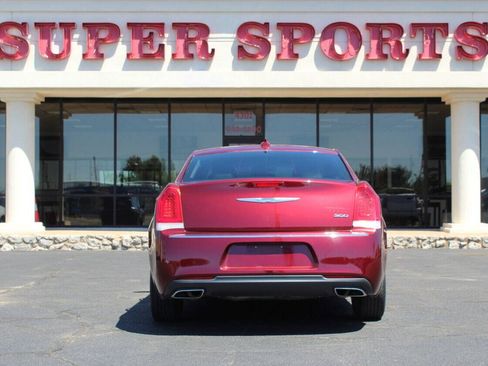 Used 2015 Chrysler 300 Limited w/ Driver Convenience Group RWD image 5