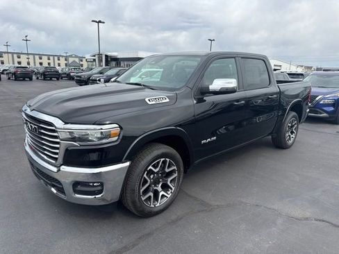 Used 2025 RAM 1500 Laramie AWD/4WD image 6