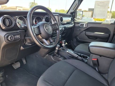Used 2022 Jeep Wrangler Unlimited Sport AWD/4WD image 11