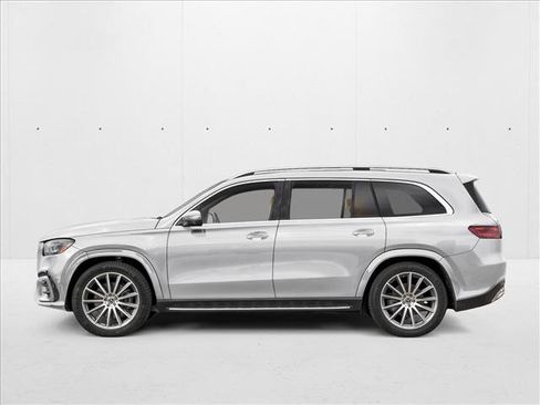 New 2026 Mercedes-Benz GLS 580 4MATIC image 3