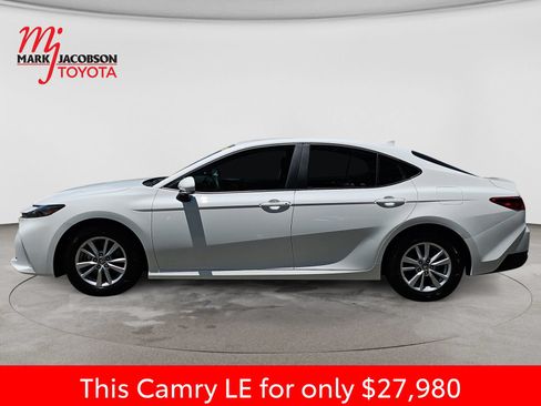 Used 2025 Toyota Camry LE FWD image 15