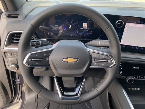 New 2025 Chevrolet Suburban Premier image 33