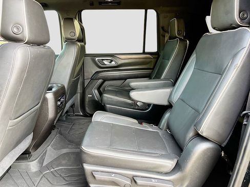 Used 2021 Chevrolet Suburban Premier w/ Premium Package AWD/4WD image 26