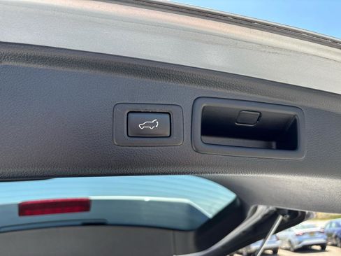 Used 2016 Subaru Forester 2.5i Touring w/ Eyesight & Navigation System image 24