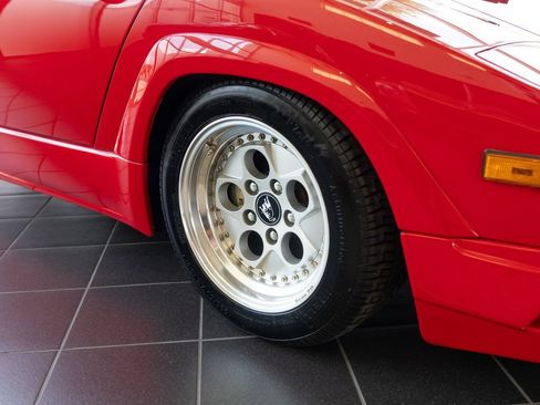 Used 1989 Lamborghini Countach Coupe RWD image 2