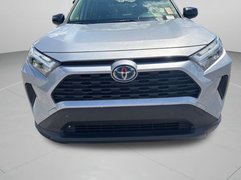 Certified 2023 Toyota RAV4 LE AWD/4WD image 5