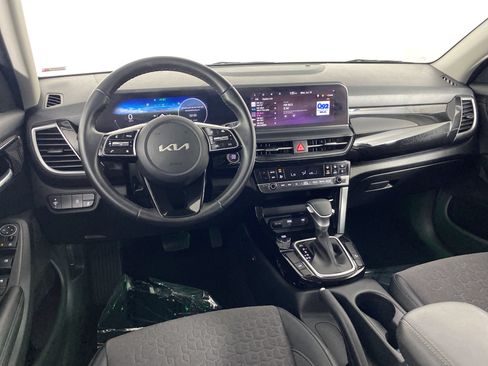 Used 2024 Kia Seltos S FWD image 19