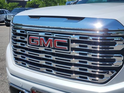 Used 2024 GMC Sierra 1500 Denali w/ Denali Reserve Package AWD/4WD image 42