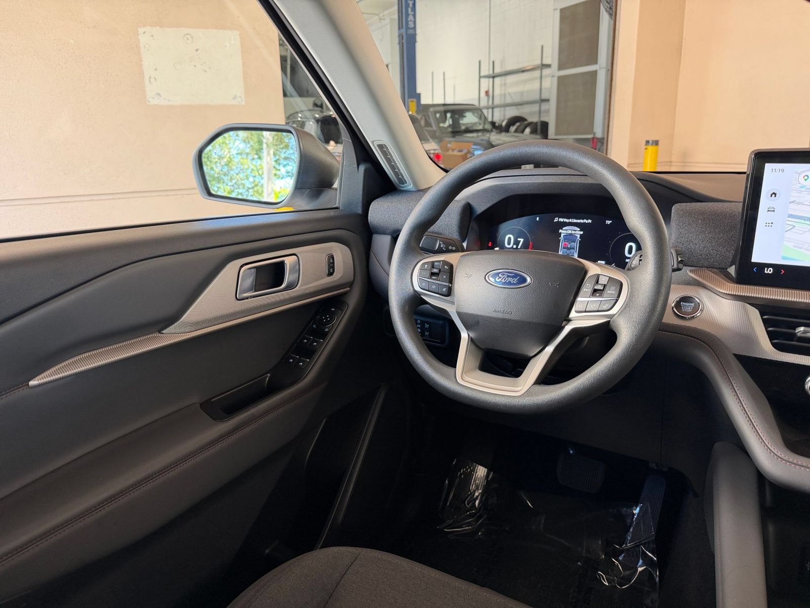 Used 2026 Ford Explorer Active AWD/4WD image 30