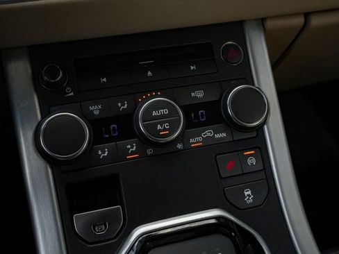 Used 2015 Land Rover Range Rover Evoque Pure image 40