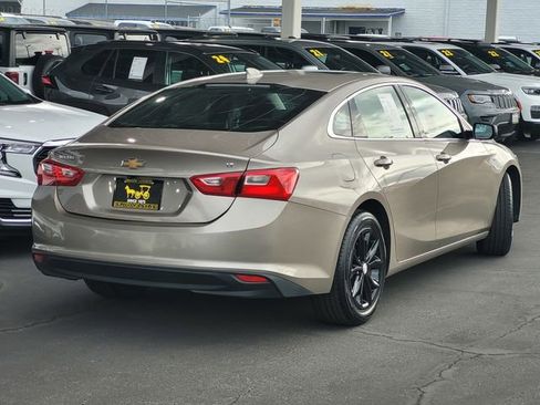 Used 2023 Chevrolet Malibu LT FWD image 4