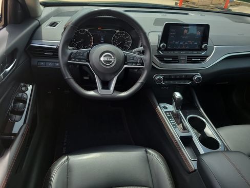 Certified 2024 Nissan Altima 2.5 SR FWD image 12
