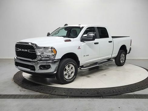 Used 2024 RAM 2500 Big Horn w/ Off Road Package AWD/4WD image 3