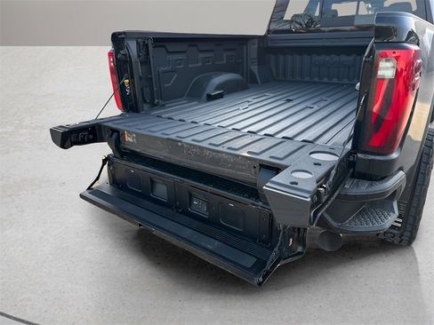 Used 2025 GMC Sierra 2500 Denali Ultimate w/ Max Trailering Package image 9