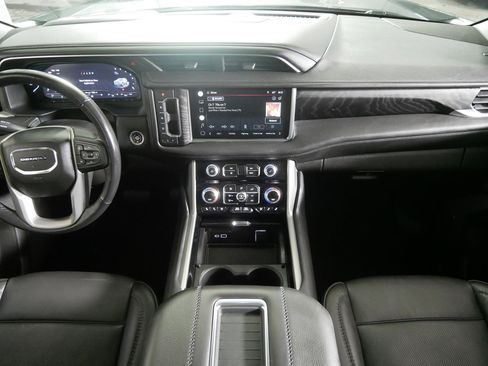 Used 2022 GMC Yukon Denali image 10