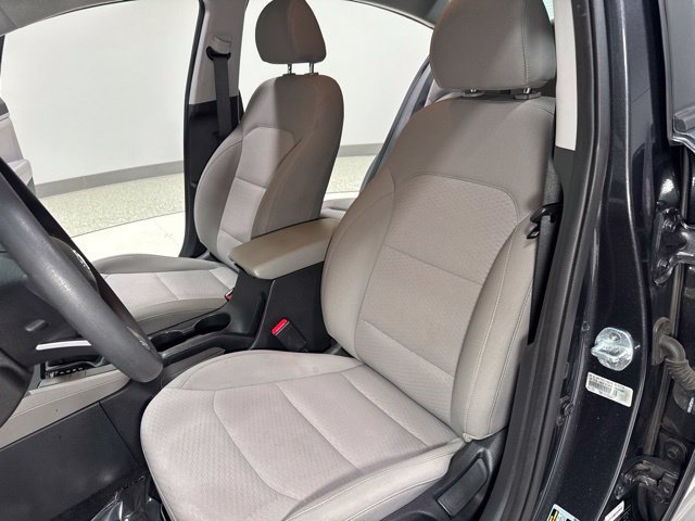 Used 2020 Hyundai Elantra SE FWD image 11