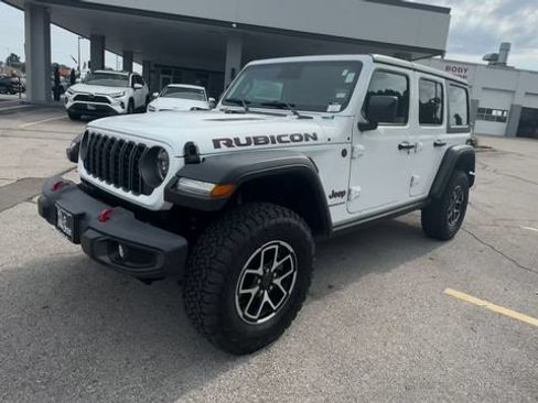Used 2026 Jeep Wrangler Unlimited Rubicon AWD/4WD image 4