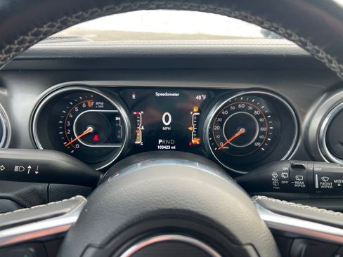 Used 2018 Jeep Wrangler Unlimited Sahara image 14