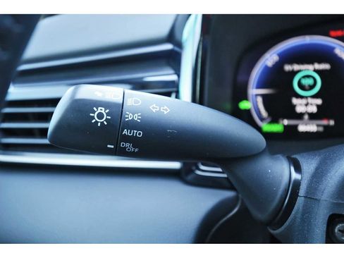 Used 2025 Toyota Camry XSE w/ Premium Package image 17