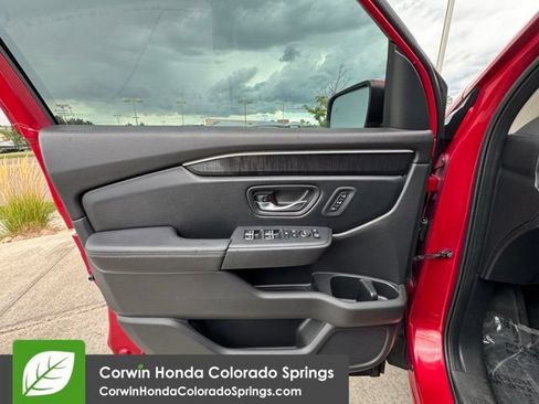 Used 2023 Honda Pilot Elite image 26