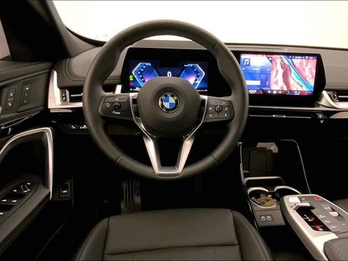 Certified 2025 BMW X1 xDrive28i AWD/4WD image 4
