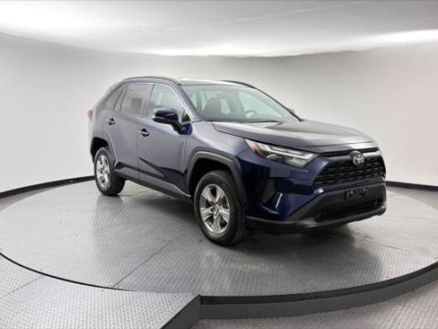 Used 2024 Toyota RAV4 XLE FWD image 11
