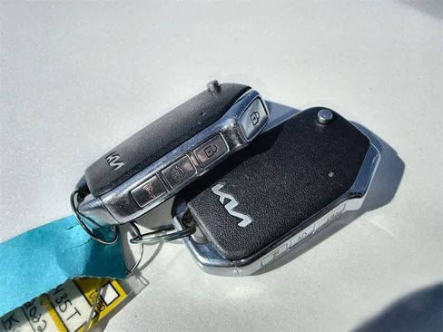 Used 2022 Kia Forte LXS image 22