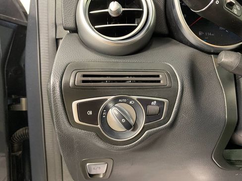 Used 2020 Mercedes-Benz GLC 300 image 17