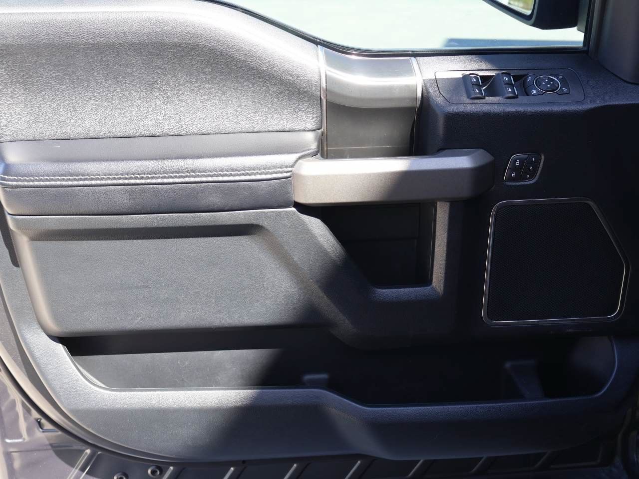 Used 2020 Ford F150 Raptor w/ Equipment Group 802A Luxury AWD/4WD image 7