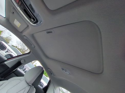 Used 2024 Hyundai Elantra Limited image 19