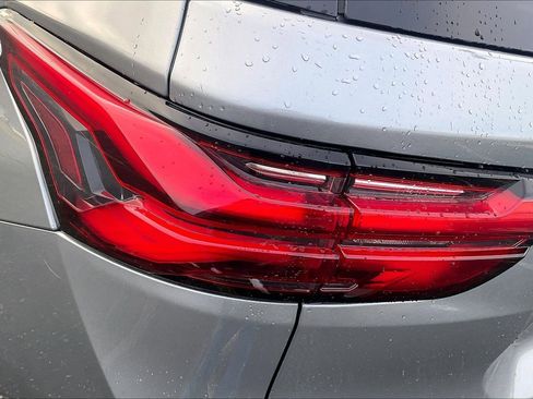 Used 2024 Chevrolet Traverse Premier w/ Redline Edition image 25