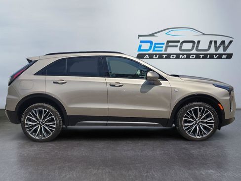Used 2024 Cadillac XT4 Sport AWD/4WD image 2