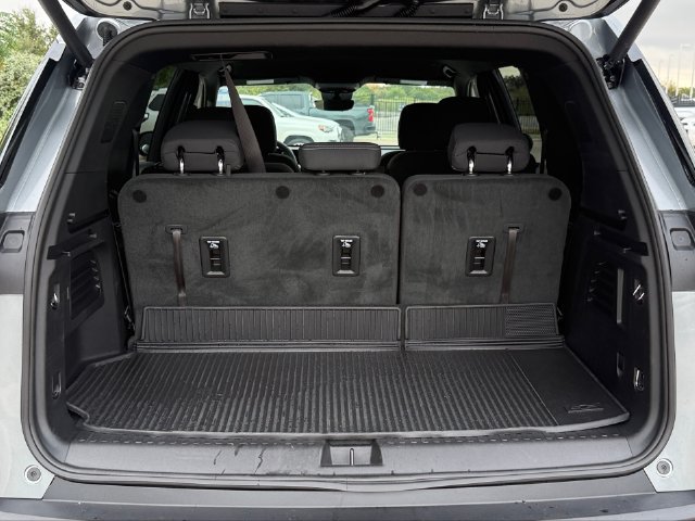 Used 2026 Chevrolet Traverse LT w/ Driver Confidence Package FWD image 29