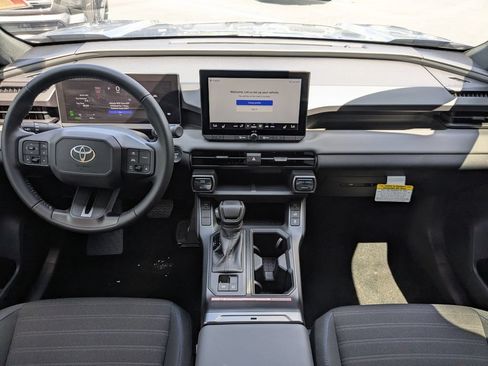Used 2026 Toyota RAV4 SE AWD/4WD image 15