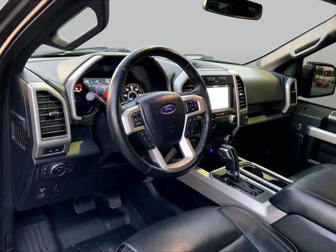 Used 2018 Ford F150 Lariat w/ Equipment Group 502A Luxury AWD/4WD image 17