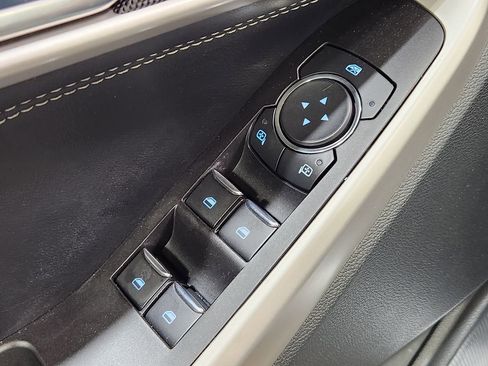 Used 2021 Ford Explorer XLT w/ Equipment Group 202A image 44