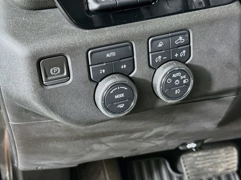 Used 2023 Chevrolet Silverado 1500 LTZ w/ Technology Package AWD/4WD image 10
