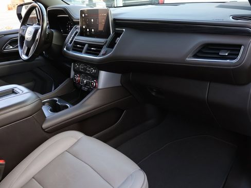 Used 2022 GMC Yukon SLT w/ SLT Luxury Package image 14