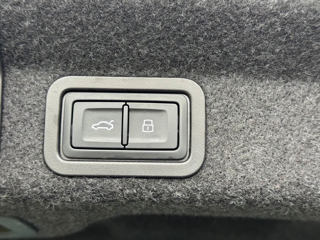 Used 2023 Audi A6 Premium Plus w/ Premium Plus Package AWD/4WD image 21
