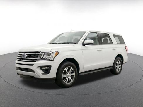 Used 2024 Ford Expedition Max Limited RWD image 3