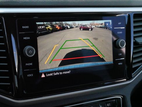 Certified 2023 Volkswagen Atlas SE image 29