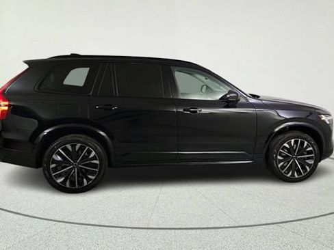Used 2026 Volvo XC90 T8 Ultra w/ Protection Package AWD/4WD image 8