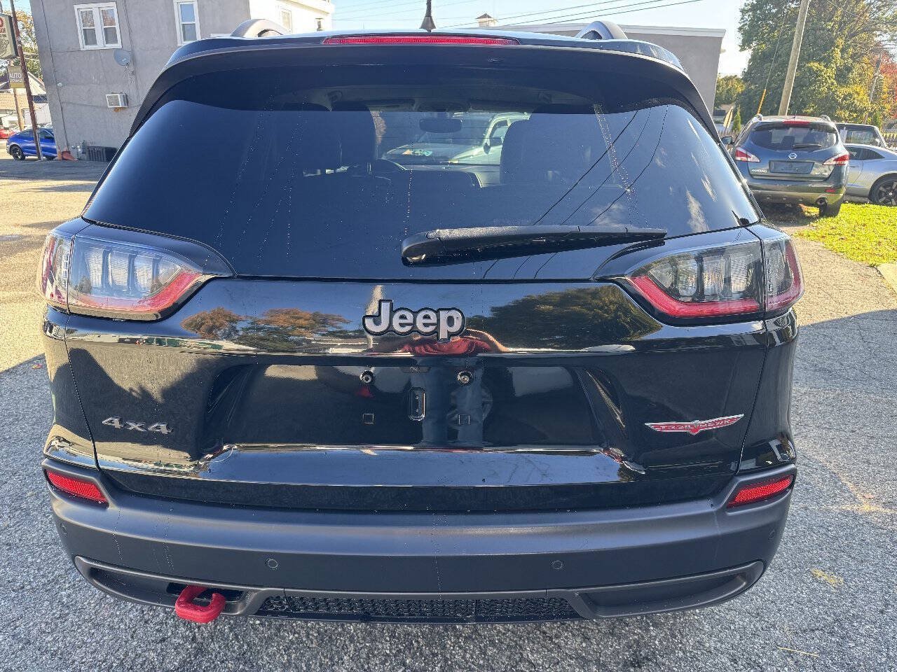 Used 2019 Jeep Cherokee Trailhawk w/ Comfort/Convenience Group AWD/4WD image 8