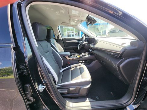 Used 2024 Buick Envision Sport Touring image 13