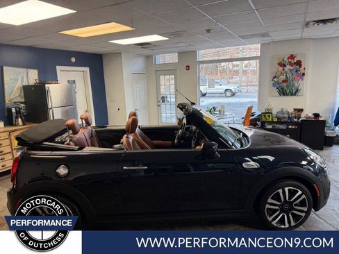 Used 2021 MINI Cooper S image 4