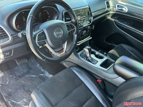 Used 2022 Jeep Grand Cherokee Laredo X RWD image 19